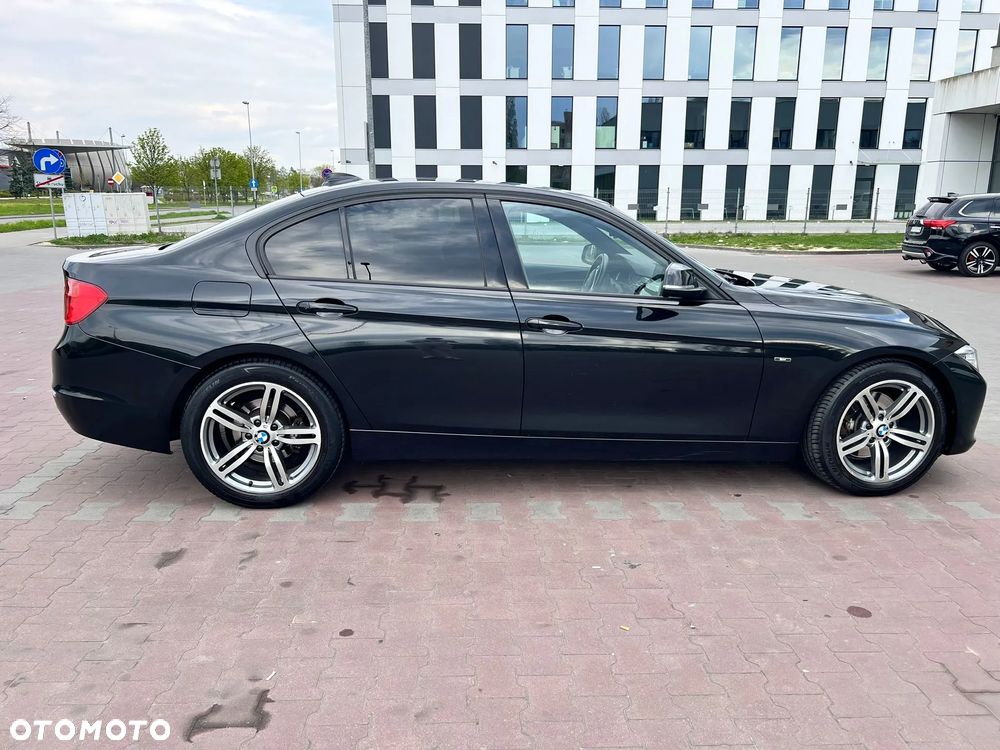BMW Seria 3 328i Sport Line - 5