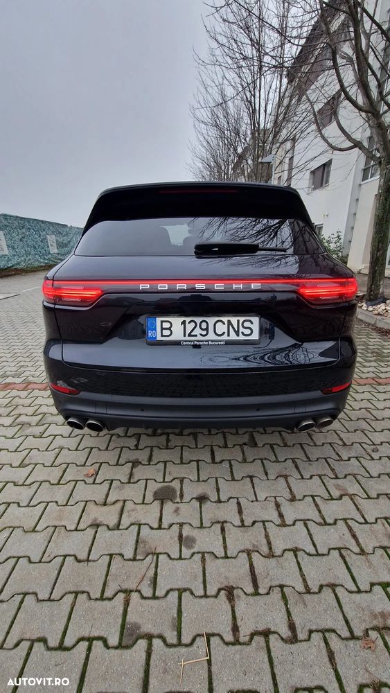 Porsche Cayenne - 6