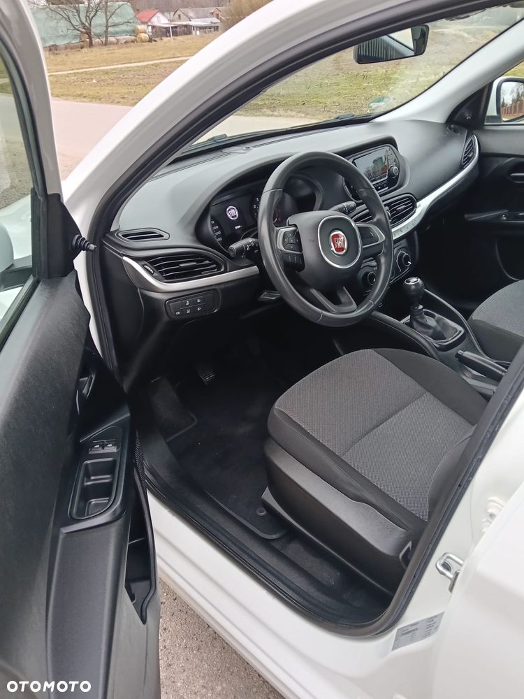 Fiat Tipo 1.4 16V More - 17