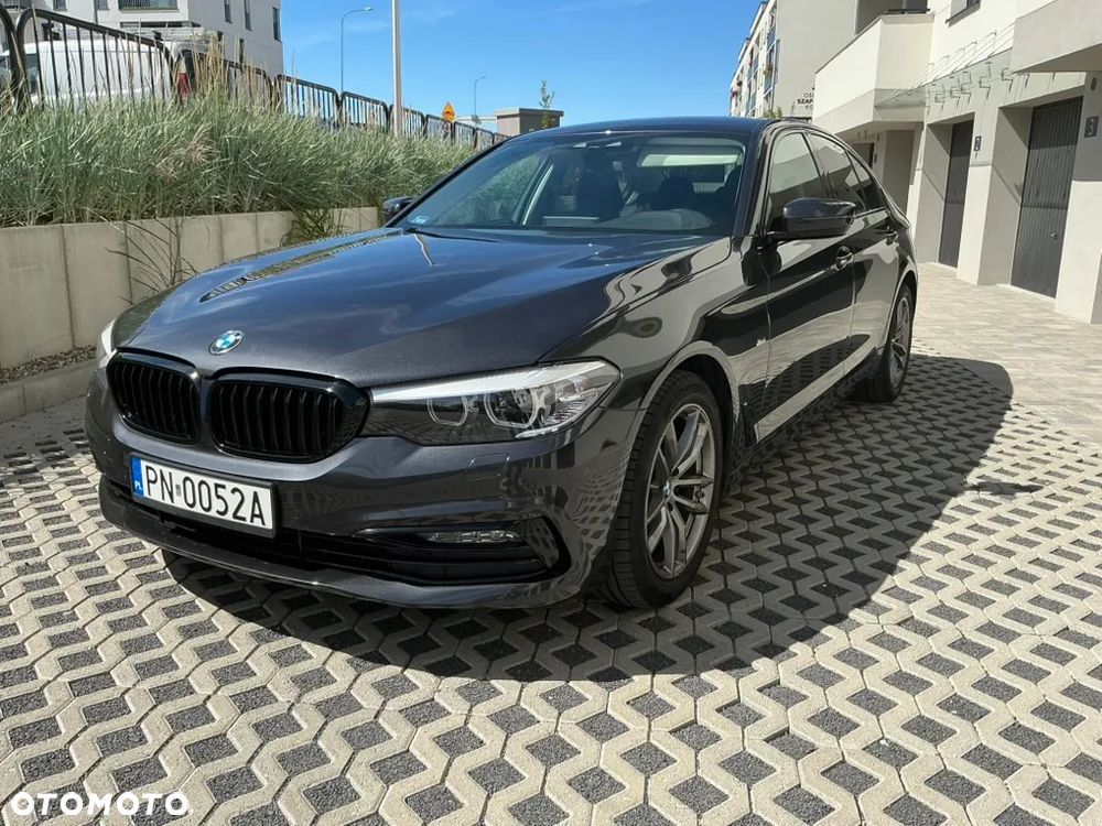 BMW Seria 5 520d Sport Line - 1