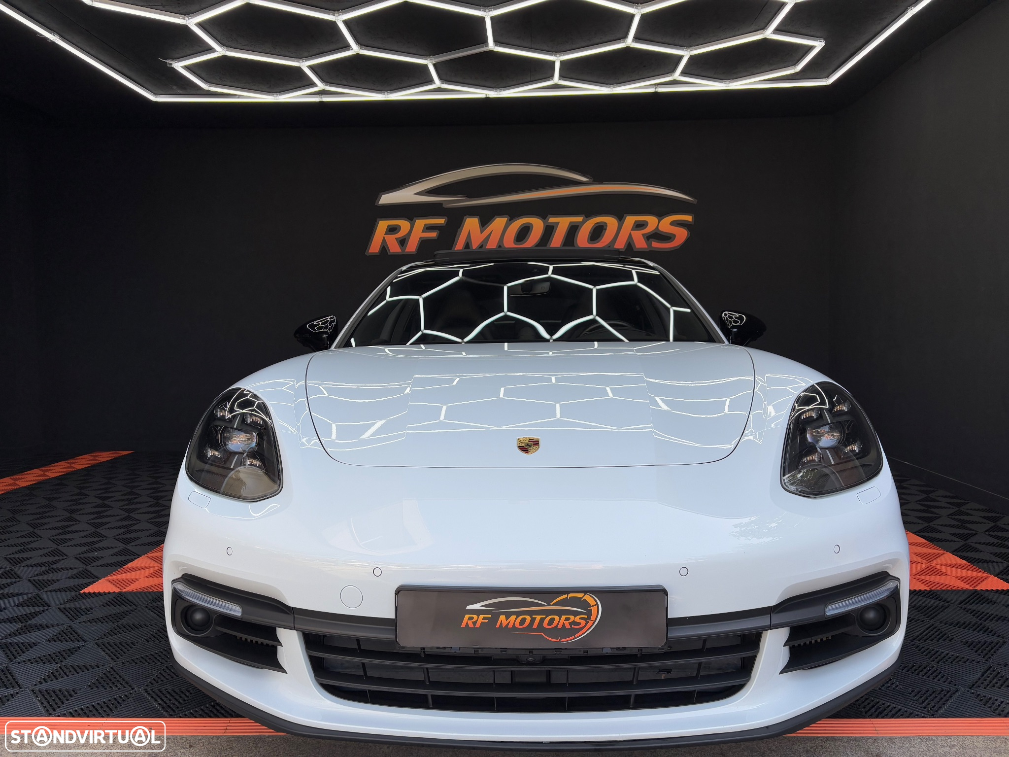 Porsche Panamera 4 E-Hybrid - 2