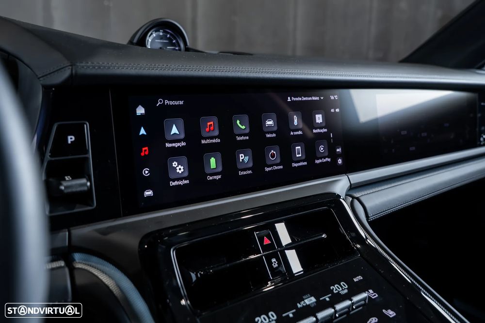 Porsche Panamera 4 E-Hybrid - 28