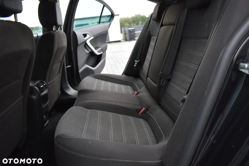 Opel Insignia - 13