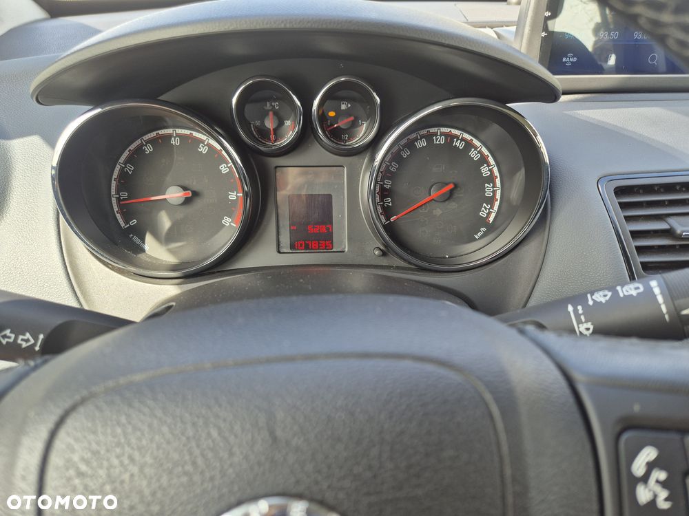 Opel Meriva - 8