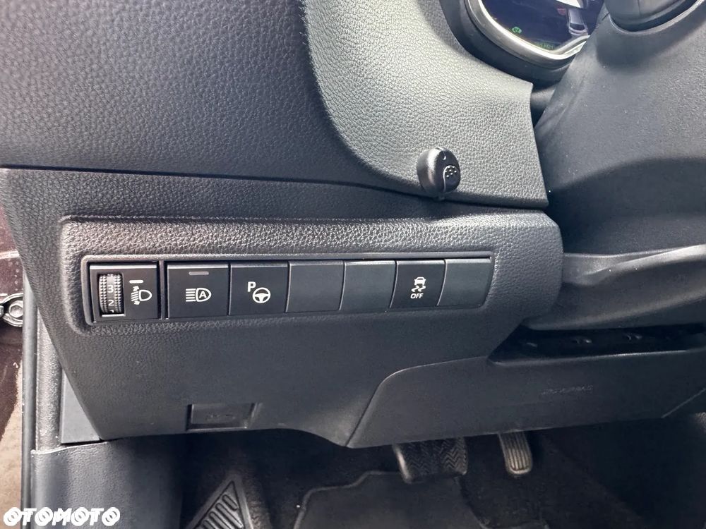 Toyota Corolla 1.8 Hybrid Executive - 17