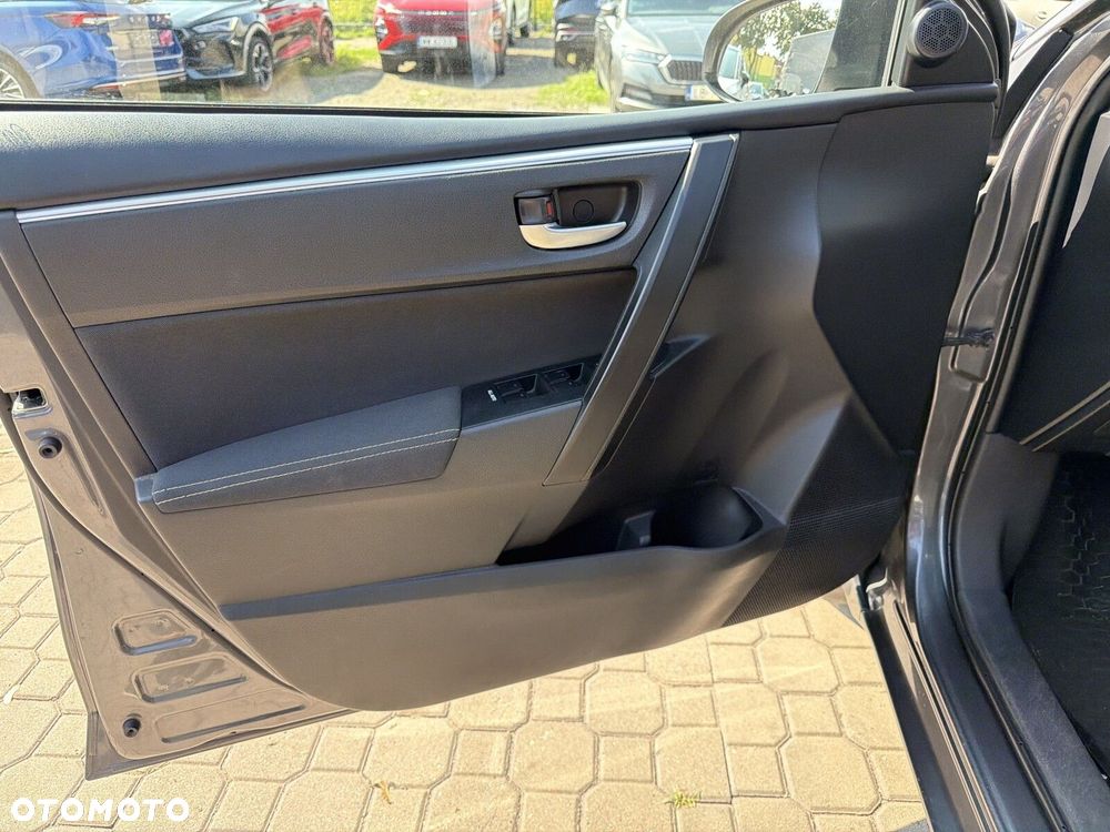 Toyota Corolla 1.6 Active - 12