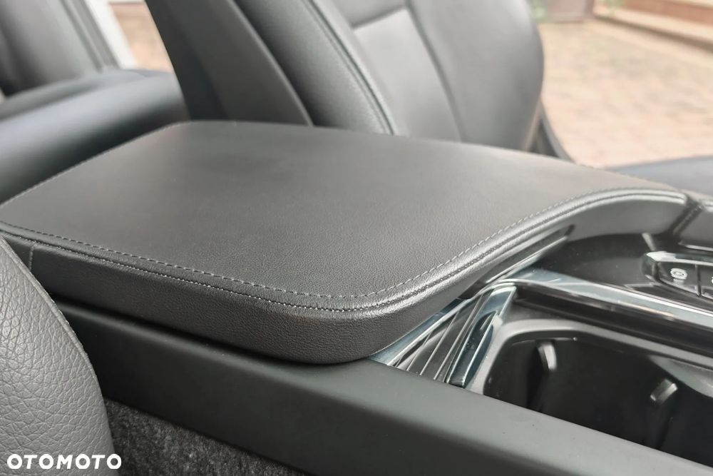 Volvo S90 B5 D AWD Ultimate Bright - 32