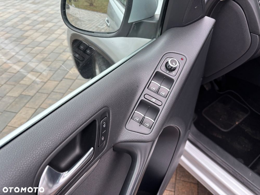Volkswagen Tiguan 2.0 TDI DPF BlueMotion Technology Trend & Fun - 17