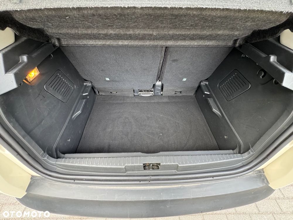 Renault Captur 1.2 Energy TCe Limited EDC - 28