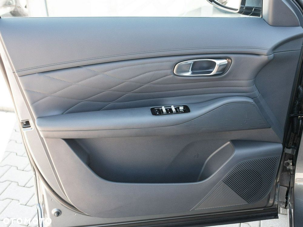 Geely Starray EM-i 1.5 PHEV Pro - 10