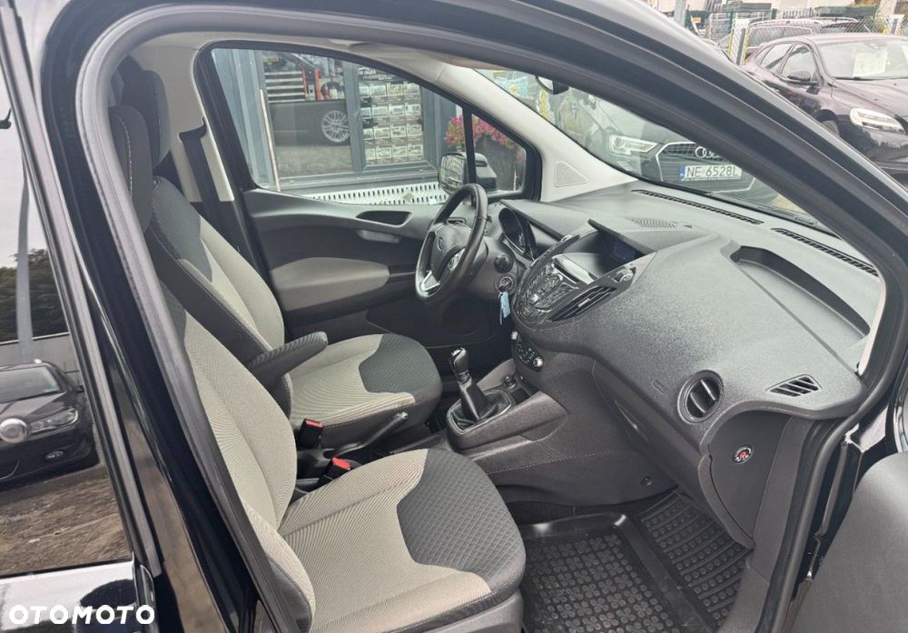 Ford Tourneo Courier - 14
