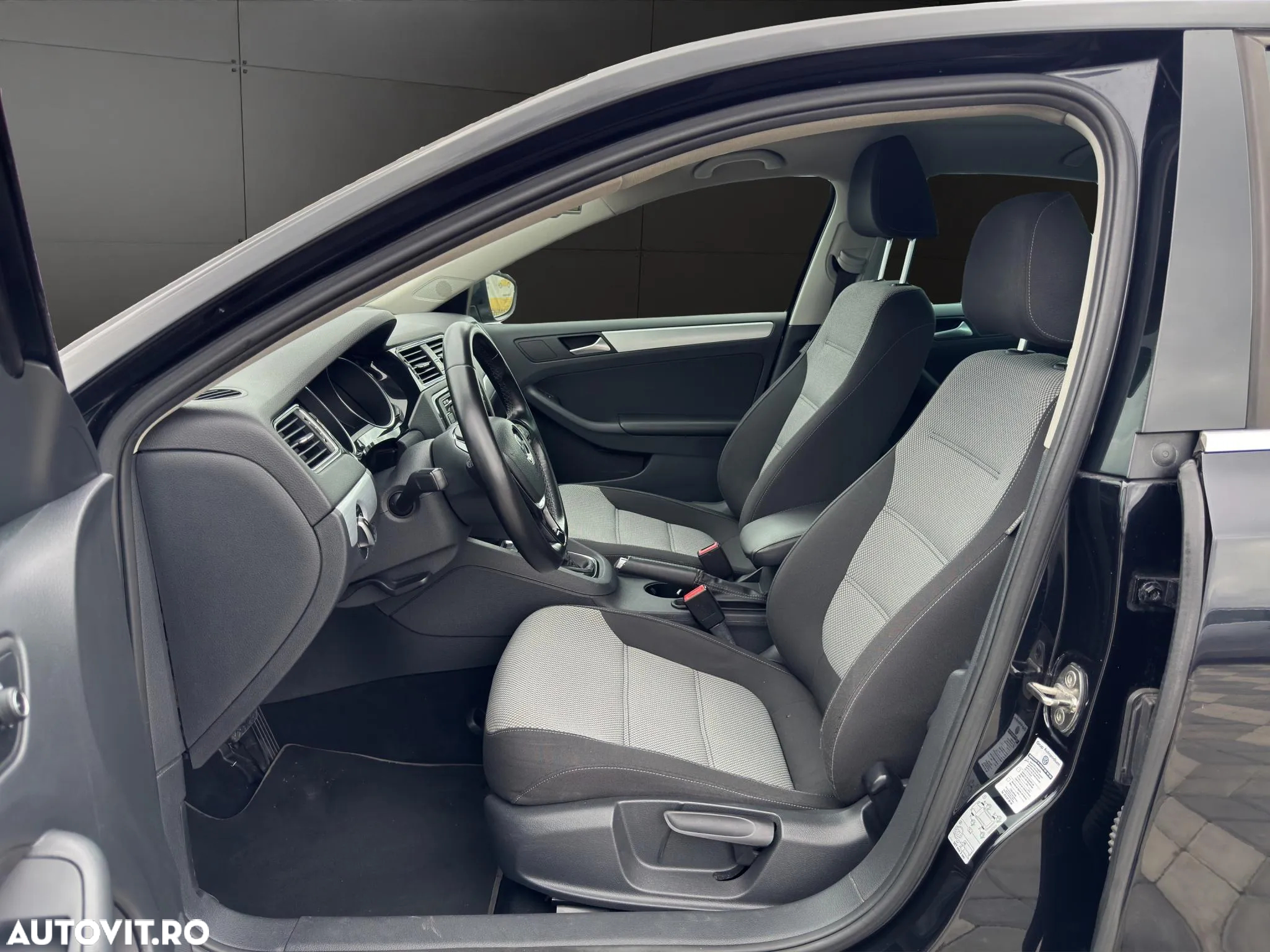 Volkswagen Jetta 1.4 Hybrid DSG - 5