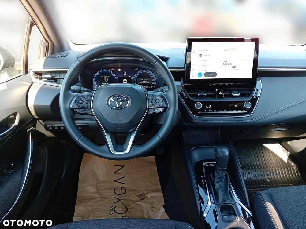 Toyota Corolla - 13
