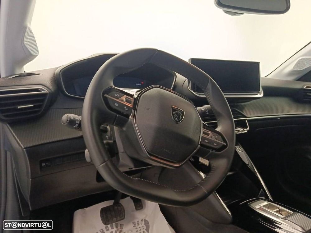 Peugeot 208 1.2 Hybrid Allure e-DCS6 - 12