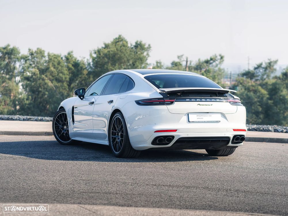 Porsche Panamera 4 E-Hybrid - 5