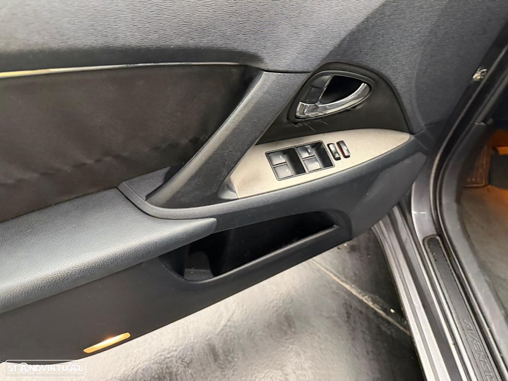 Toyota Avensis SW 2.0 D-4D - 5