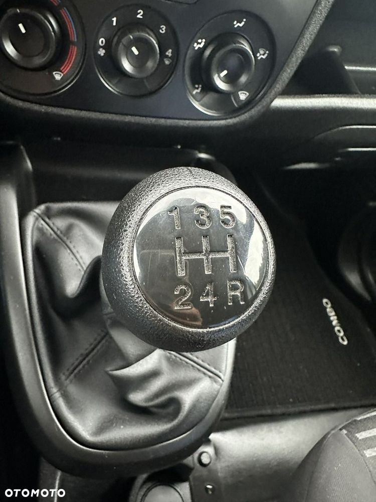 Opel Combo - 22