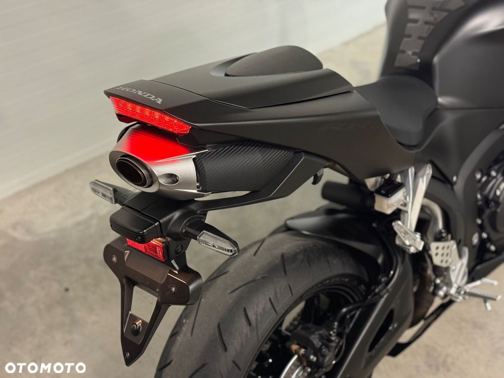 Honda CBR - 19