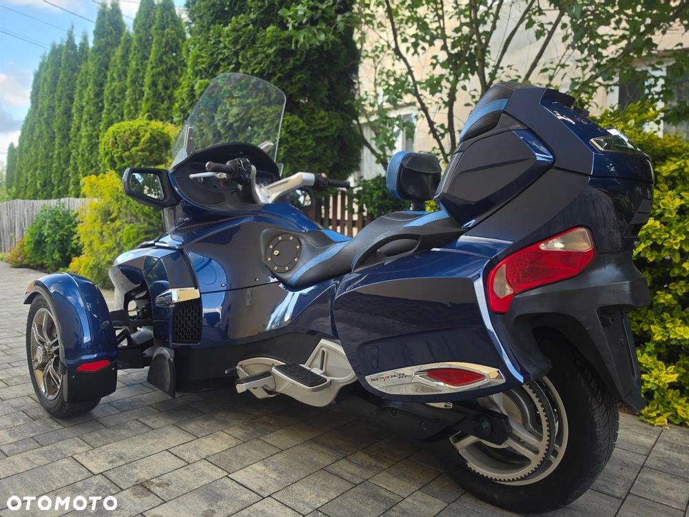 Can-Am Spyder - 14
