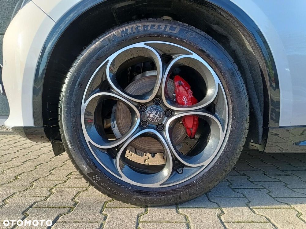 Alfa Romeo Stelvio 2.0 Turbo Veloce Q4 - 14