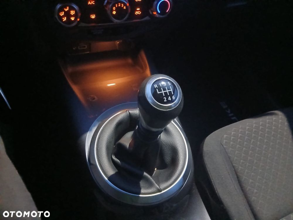 Nissan Juke 1.0 DIG-T N-Connecta - 29