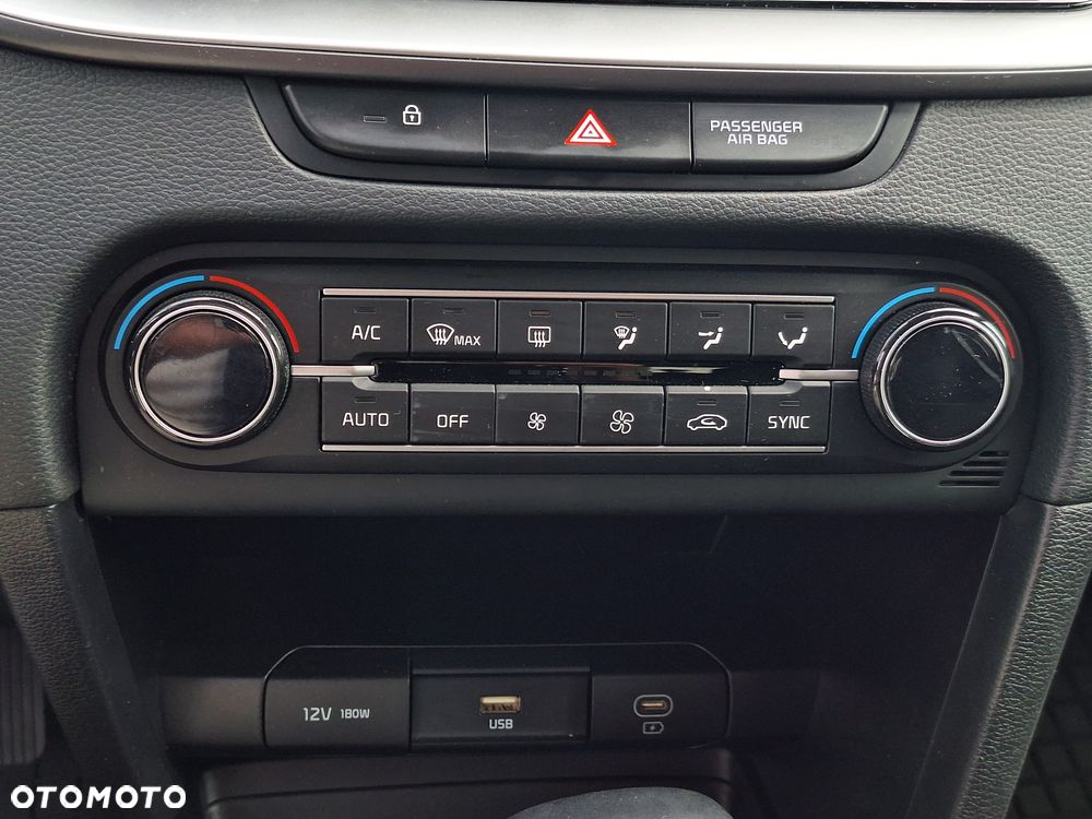 Kia Ceed 1.5 T-GDI M DCT - 15