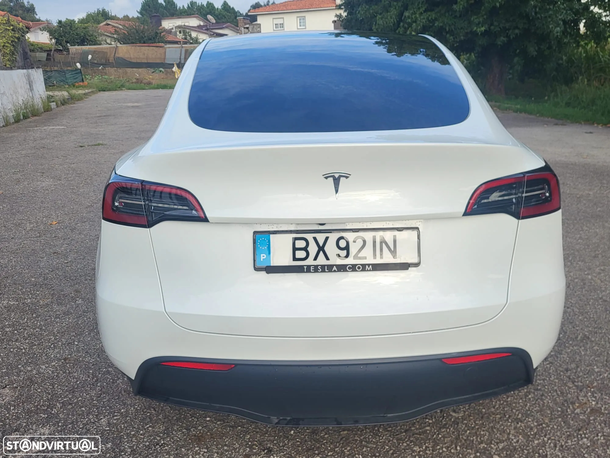 Tesla Model Y RWD - 11