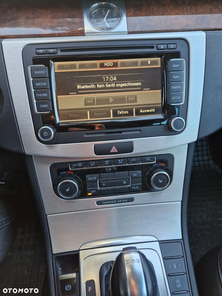 Volkswagen Passat 2.0 TDI DPF DSG Individual Chrom - 14