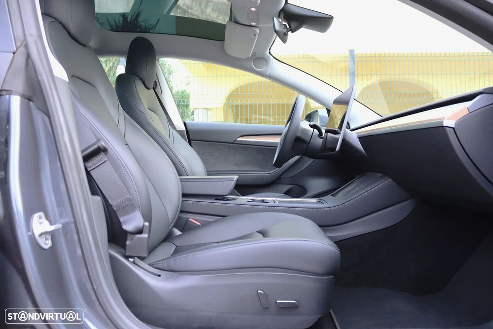 Tesla Model 3 Long-Range Dual Motor AWD - 29