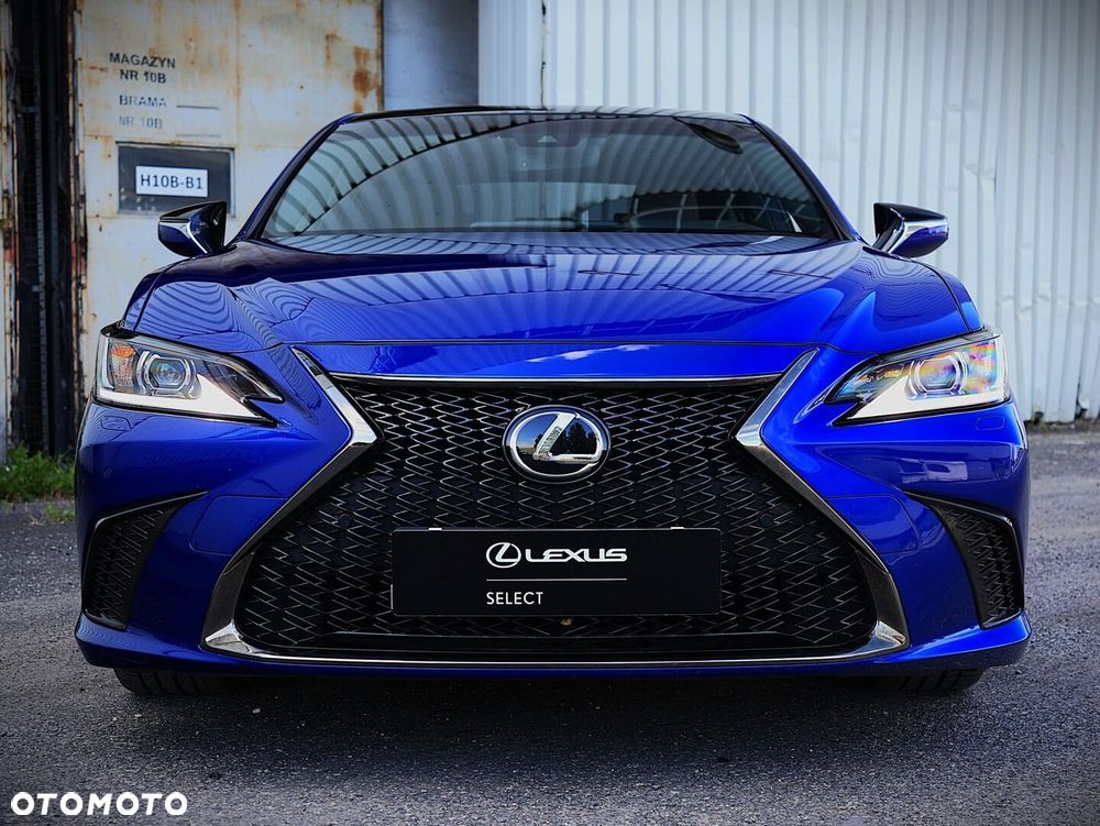 Lexus ES 300h F Sport Design - 4