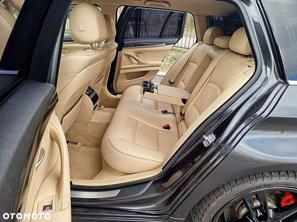 BMW Seria 5 520d Luxury Line sport - 8