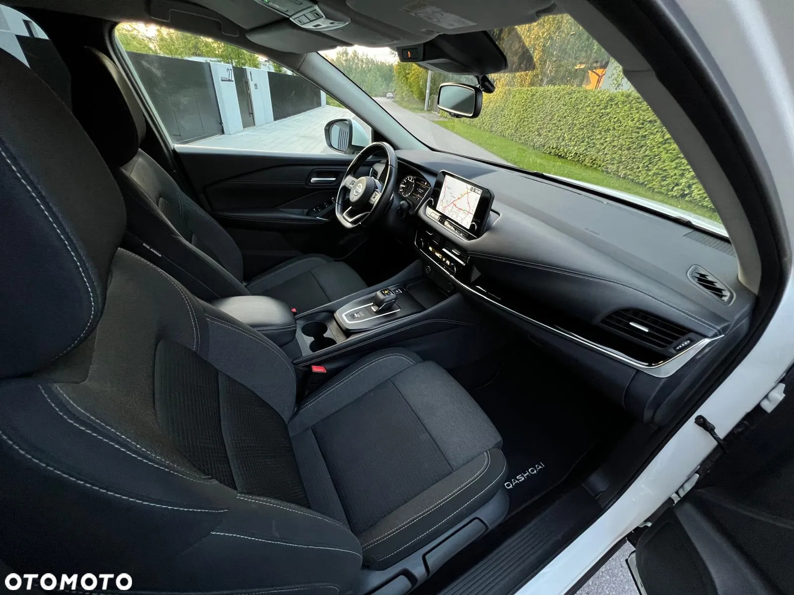 Nissan Qashqai 1.3 DIG-T N-Style DCT - 28