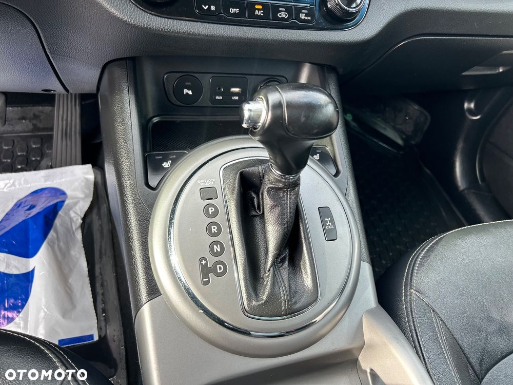 Kia Sportage 2.0 CRDI 184 4WD Automatik Spirit - 33