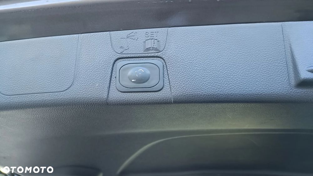 Ford C-MAX 1.0 EcoBoost Start-Stopp-System Champions Edition - 26