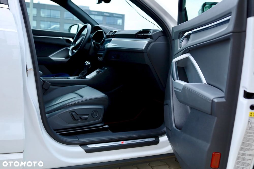 Audi Q3 45 TFSI Quattro S tronic S line - 22