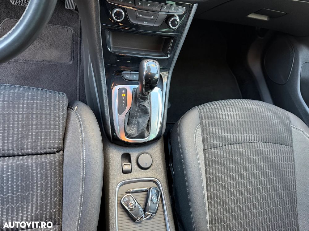 Opel Astra 1.5 D Start/Stop Automatik Business Edition - 17