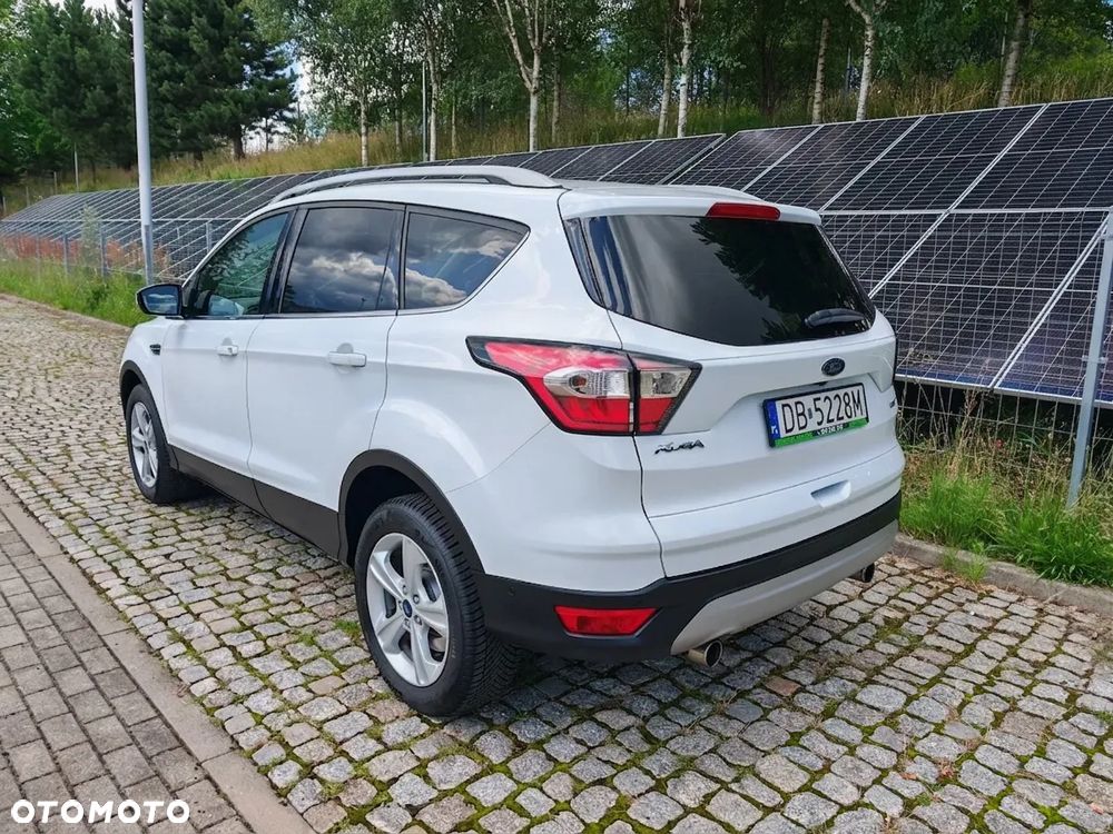 Ford Kuga 1.5 EcoBoost 2x4 Titanium - 4