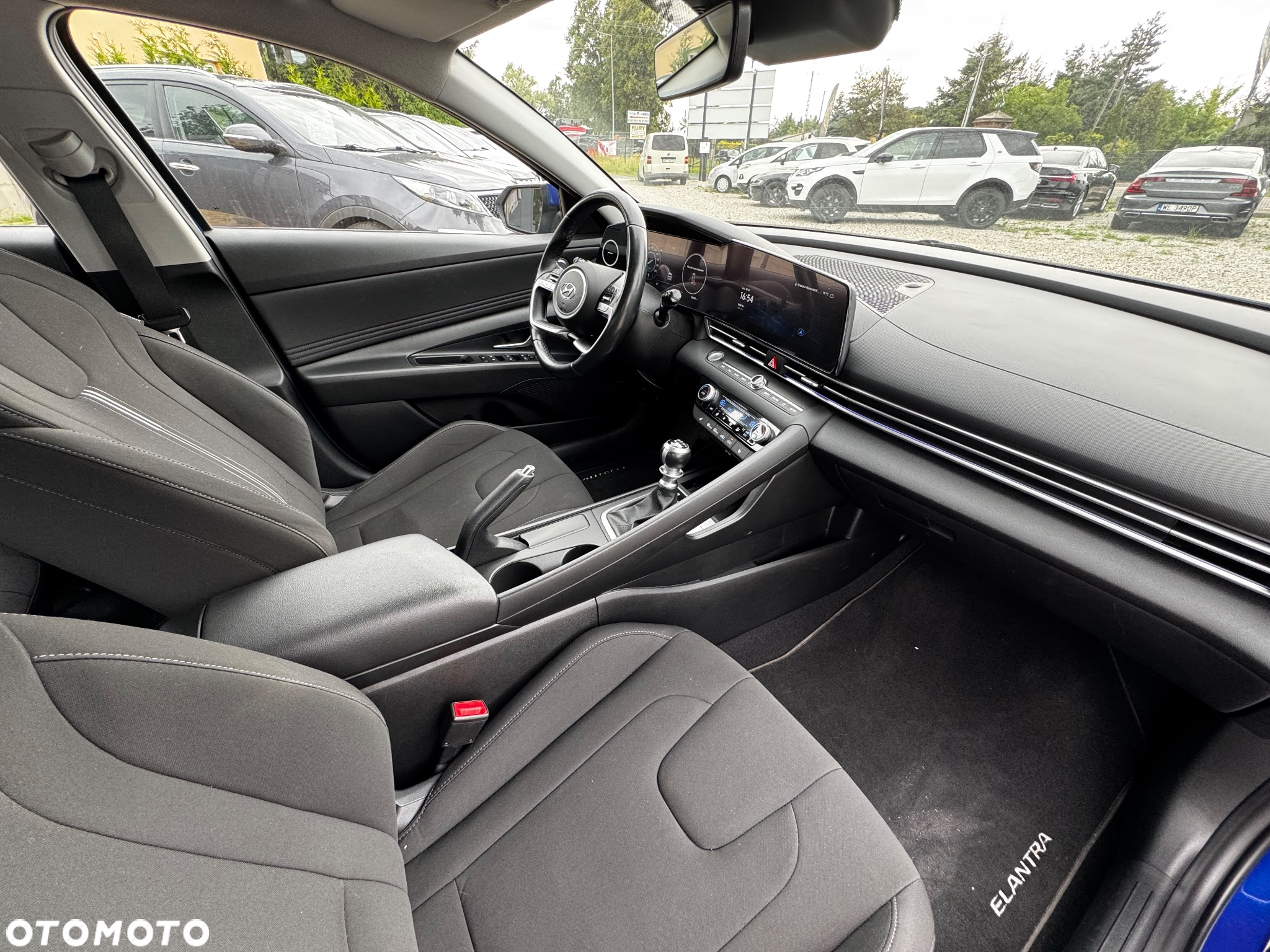 Hyundai Elantra 1.6 Executive - 23