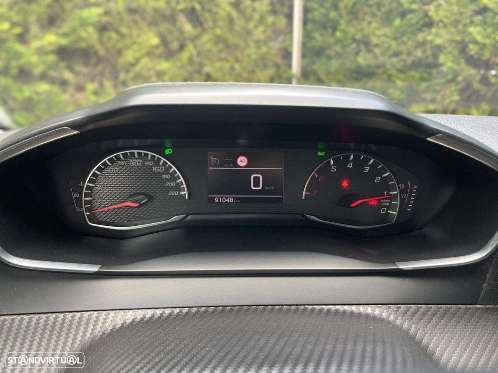 Peugeot 208 1.2 PureTech Active - 5