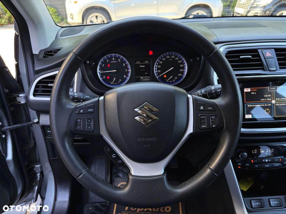 Suzuki SX4 S-Cross 1.0 T Premium - 22