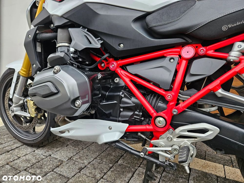 BMW R - 9