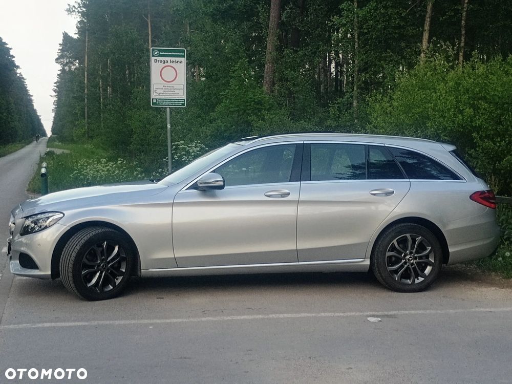 Mercedes-Benz Klasa C 200 4Matic 9G-TRONIC Avantgarde - 6