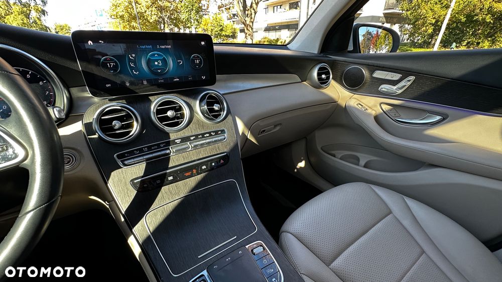 Mercedes-Benz GLC 300 4-Matic - 23