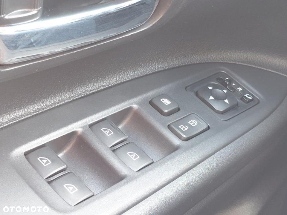 Mitsubishi Outlander - 9