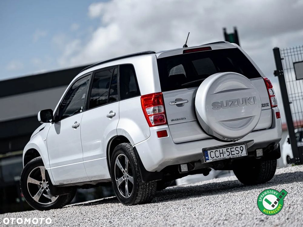Suzuki Grand Vitara 2.0 Comfort + - 3