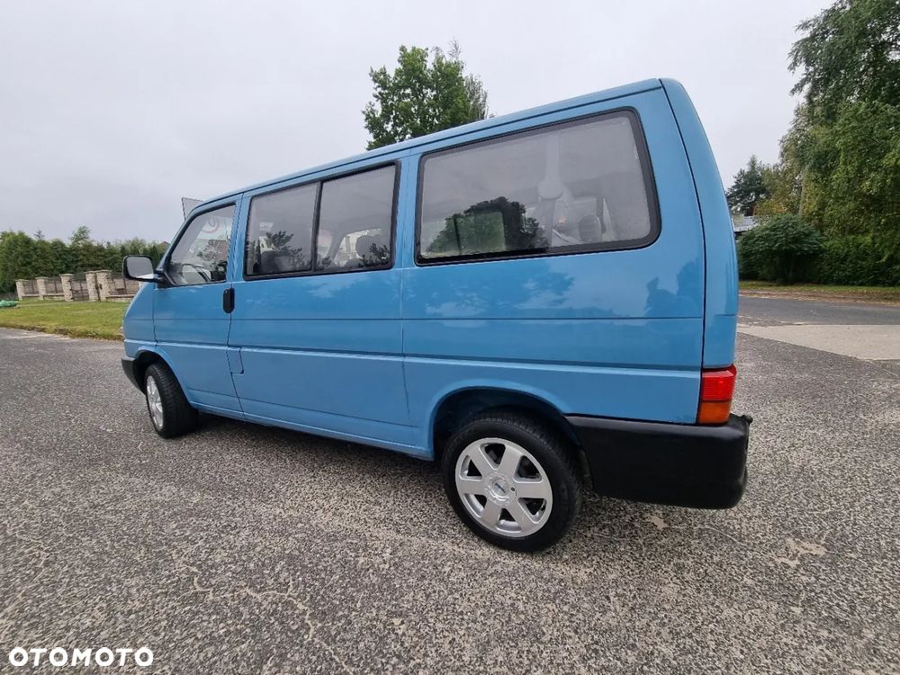 Volkswagen Multivan - 11