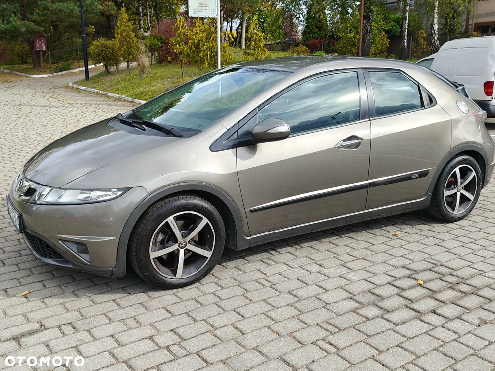 Honda Civic 1.8 Comfort - 23