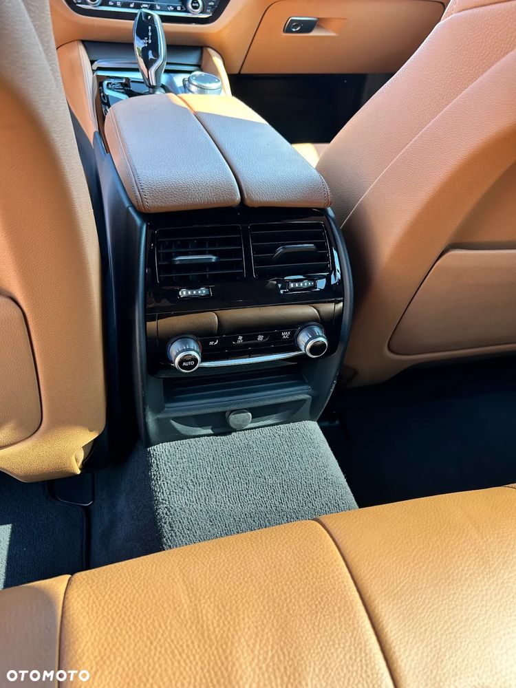 BMW Seria 5 530d xDrive M Sport sport - 22