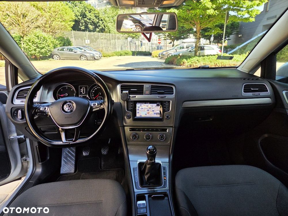 Volkswagen Golf 1.6 TDI BMT Comfortline - 28