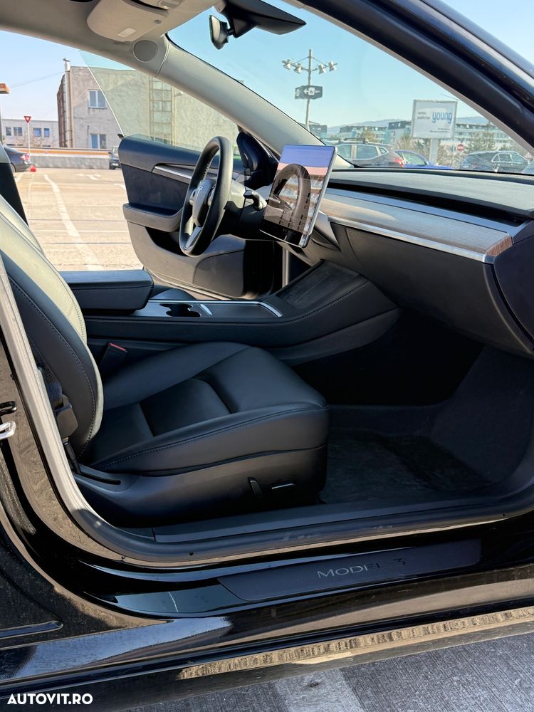 Tesla Model 3 Standard Reichweite Plus Hinterradantrieb - 11